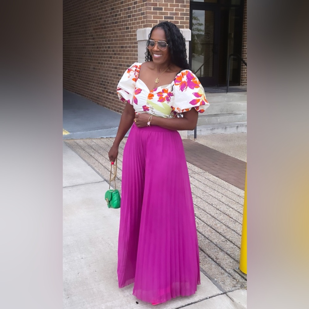 Floral Puff Sleeve Amazon the Drop Top - Worn once